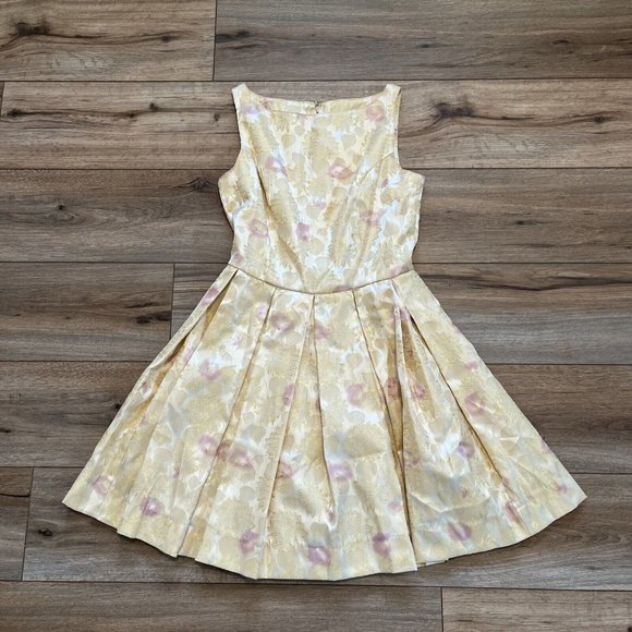 BB Dakota Fit and Flare Dress SZ 4 Gold Purple Floral Sleeveless Back Zip - Picture 1 of 11